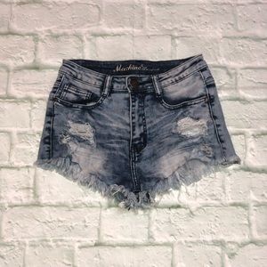 Cutoff distressed shorts